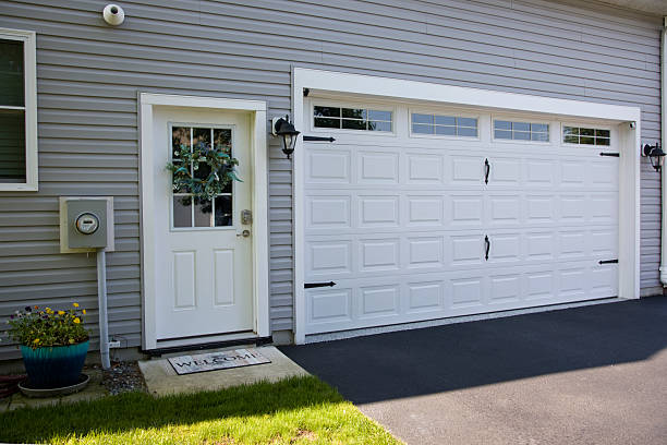 24/7 Emergency Garage Door Panel Replacement experts in Butts County County, GA